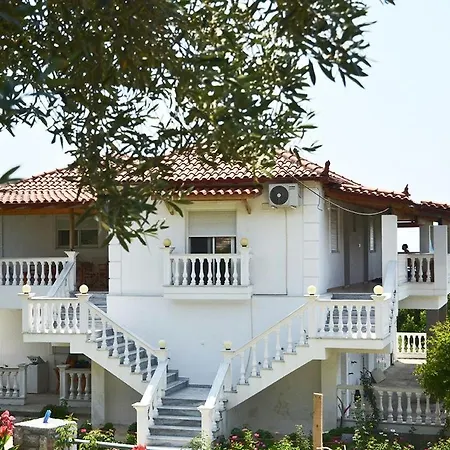 Apartmán Helen Lukovë