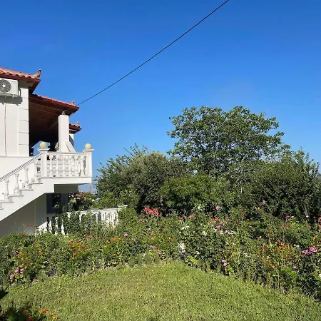 公寓 Helen Lukovë