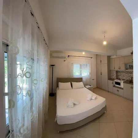 Appartement Helen Lukovë