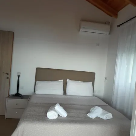 Helen Apartment Lukove