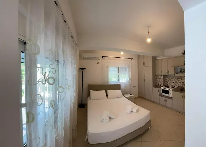 Apartment Helen Lukove