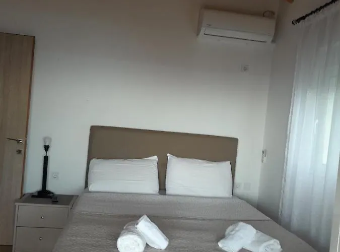 Helen Apartment Lukove